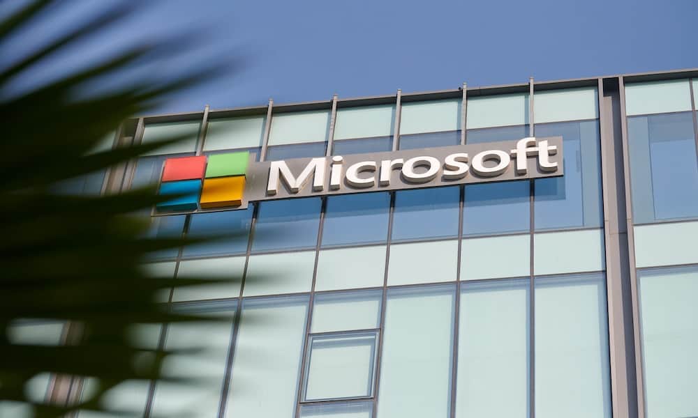 OpenAI Employees Threaten to Leave En Masse for Microsoft